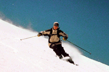 {{Information |Description=Skier carving a turn on piste |Source=Photograph taken on the Grande Motte in Val d'Isere,France |Date=March 2001 |Author=Charles J Sharp |Permission=Licenced by Charles J Sharp |other_versions= }}